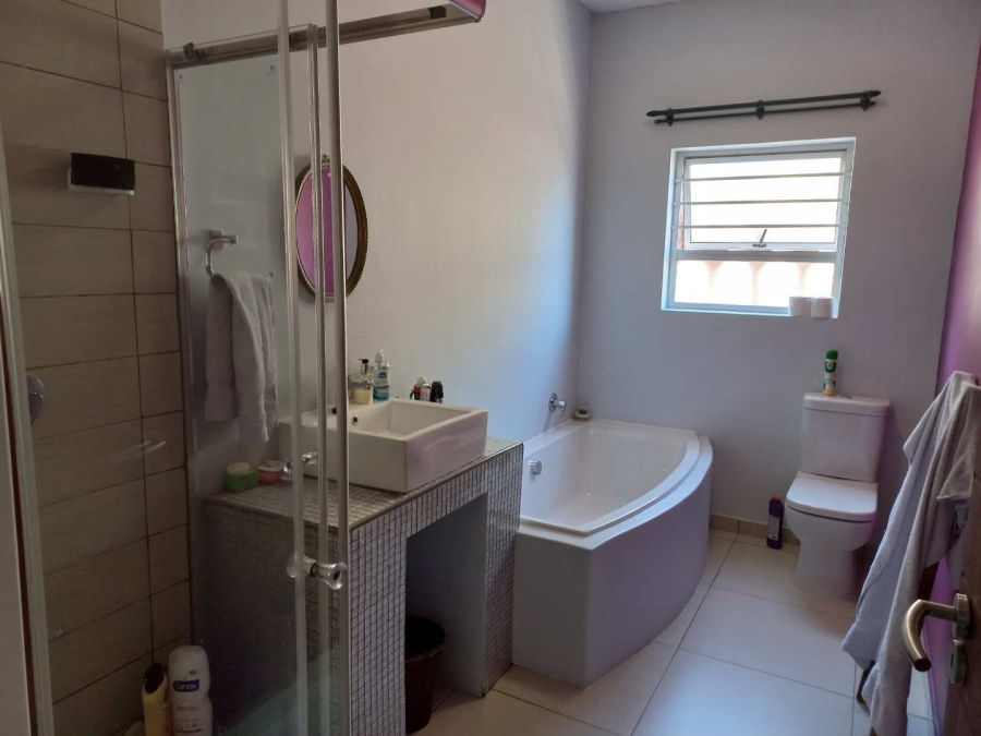 8 Bedroom Property for Sale in Keidebees Northern Cape